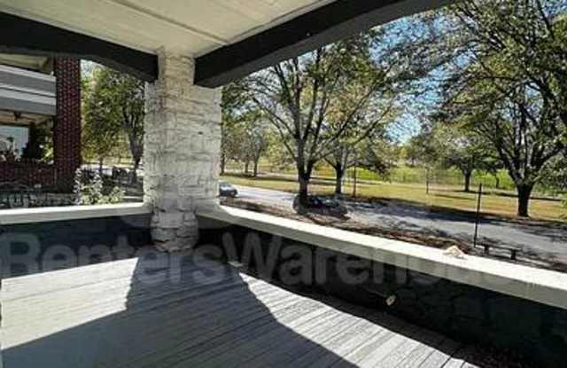 5301 Paseo Boulevard Gallery 3
