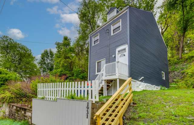 2 Bed 1 Bath Single Family Home (Perry South Neighborhood) Gallery 1