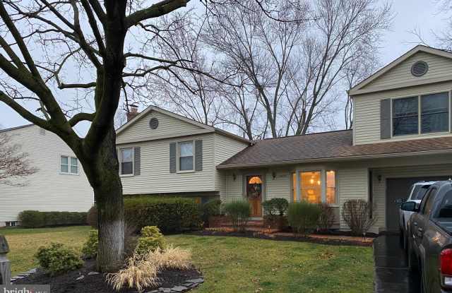 12624 FANTASIA DRIVE - 12624 Fantasia Dr, Dranesville, VA 20170