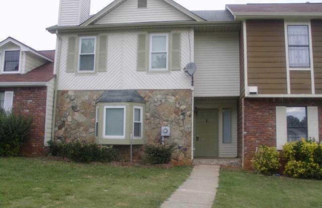 8206 Canyon Forge Dr - 8206 Canyon Frg, Riverdale, GA 30274