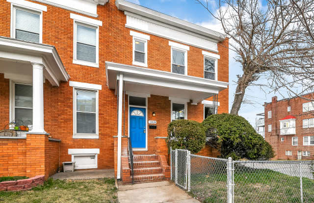 1828 E 32nd St - 1828 East 32nd Street, Baltimore, MD 21218