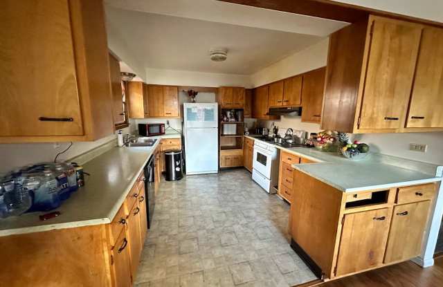 2321 Blake Avenue photos photos