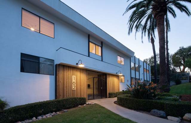 Avenue 55 photos photos