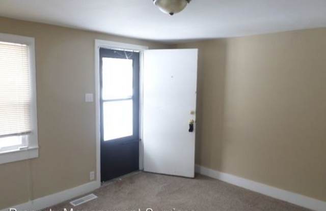 1805 Rochester Gallery 3
