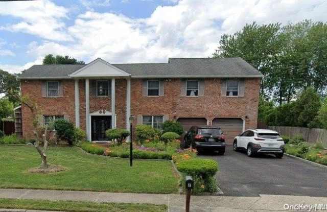7 Apallo Lane - 7 Apollo Lane, Hauppauge, NY 11788