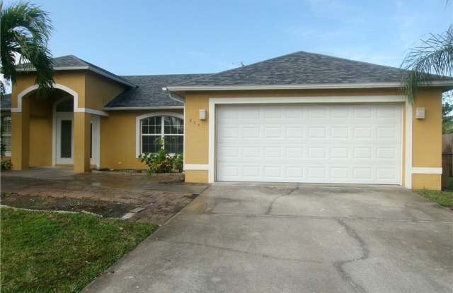 634 SE 9th Avenue - 634 Southeast 9th Avenue, Cape Coral, FL 33990 634 SE 9th Avenue - 634 Southeast 9th Avenue, Cape Coral, FL 33990