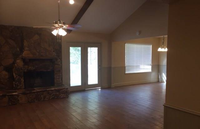 9989 Randel Road Gallery 3
