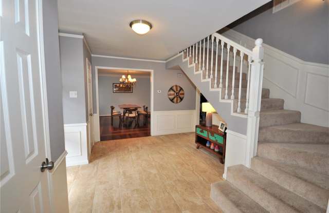 14238 Cindywood Drive Gallery 4