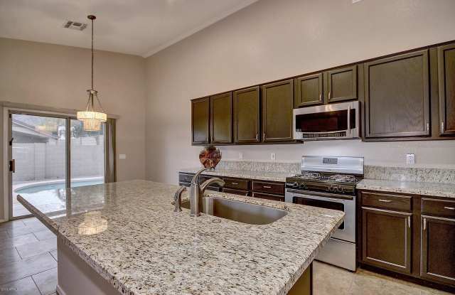 16056 S 18TH Avenue Gallery 4