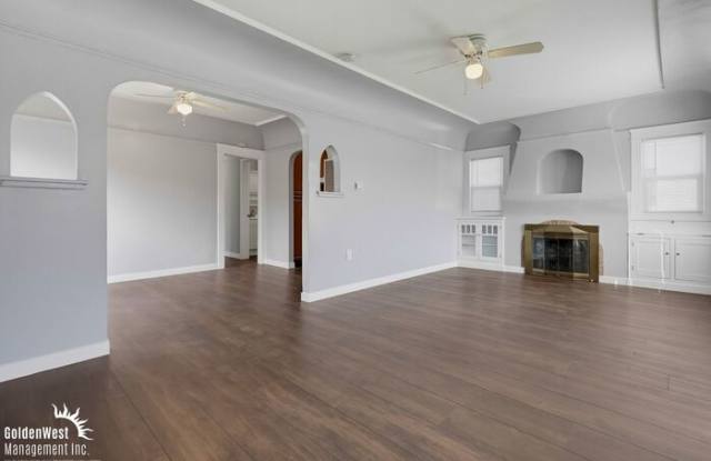 4244 Wilson Avenue Gallery 4