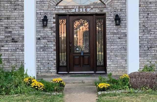 1316 bogard Gallery 2