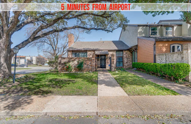 9016 Wickfield photos photos