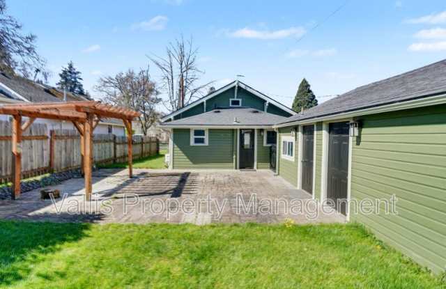 2350 Cottage St SE photos photos