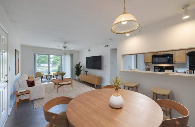 Bennington Pond Apartments Gallery 1