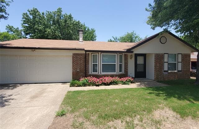 4111 Bradley Lane - 4111 Bradley Lane, Arlington, TX 76017