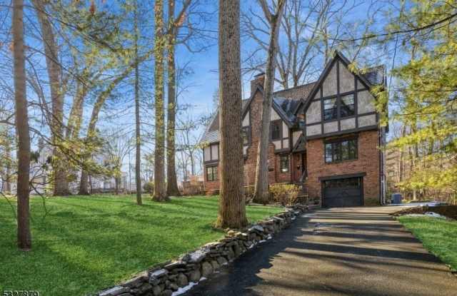114 Wootton Rd - 114 Wootton Road, Essex Fells, NJ 07021