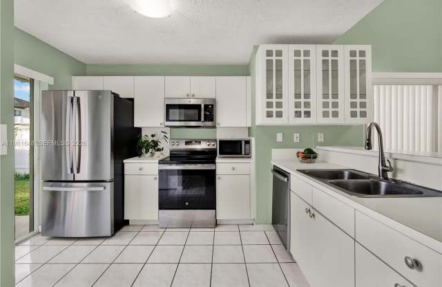 14138 SW 164th Terrace, Miami, FL 33177 photos photos