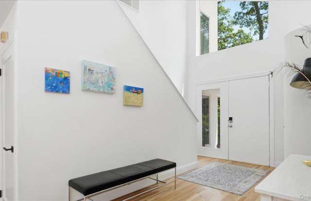 7 Midhampton Court Gallery 2