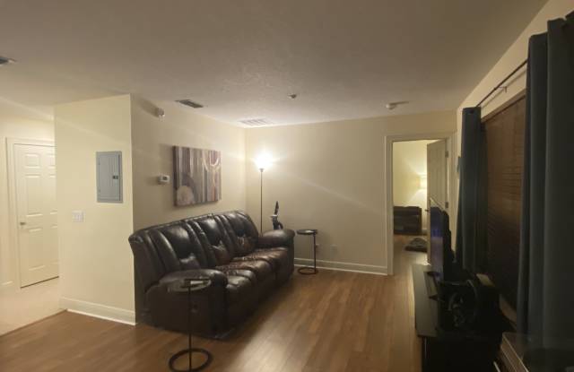 2892 Lincroft Avenue photos photos