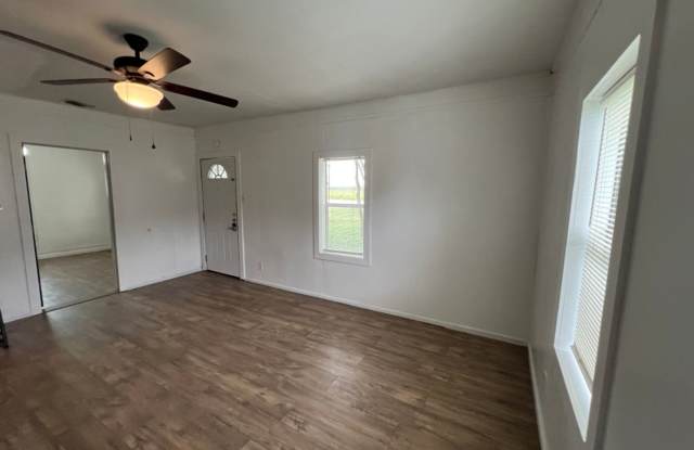 2/1.5 Home for Rent Less then a mile away from Calaveras Lake Gallery 4