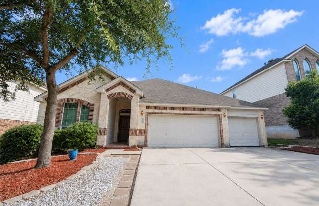 Spacious 4-Bedroom Home with Game Room & 3-Car Garage Gallery 1