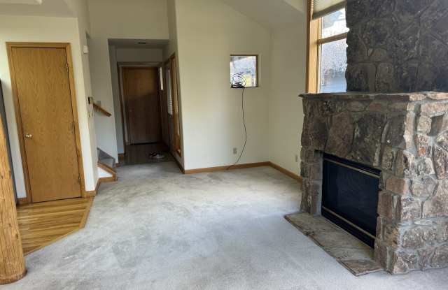 75 Aspen Glen Court - 1 Gallery 4