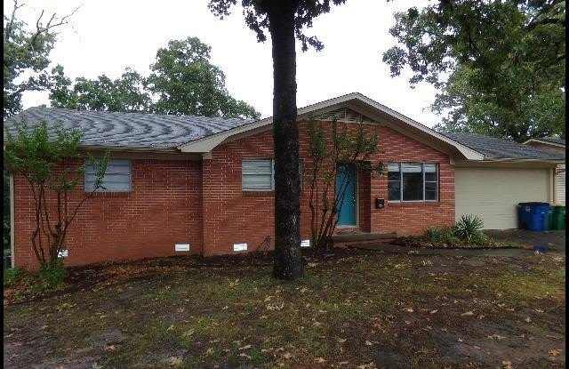 4500 Arlington Drive Gallery 2