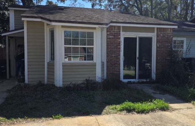 Convenient Living Near Lincoln High – 3729 Sutor Court photos photos