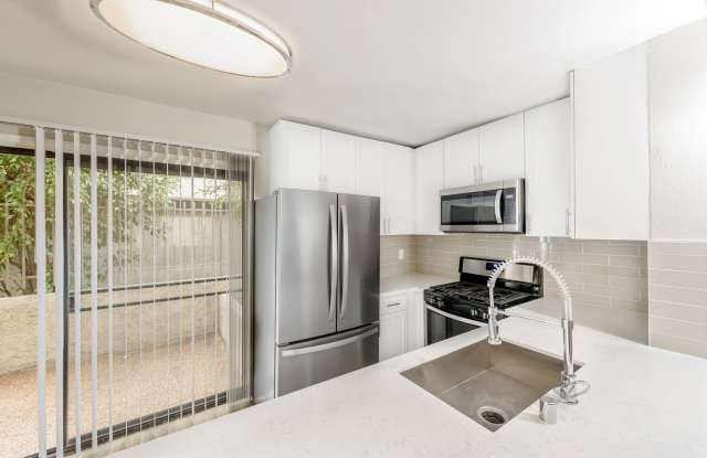 Indie Glendale Collection Gallery 4