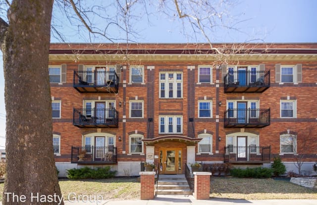 4328 Walnut Unit 1A - 4328 Walnut St, Kansas City, MO 64111