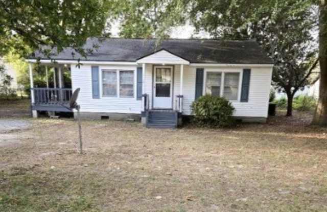 1102 Southern Avenue - 1102 Southern Avenue, Fayetteville, NC 28306