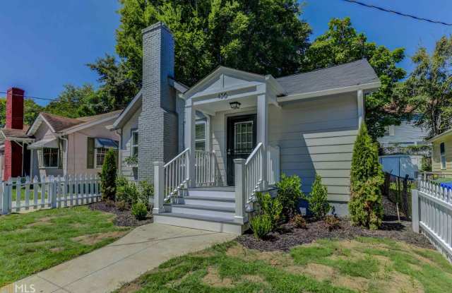 456 Griffin Gallery 2