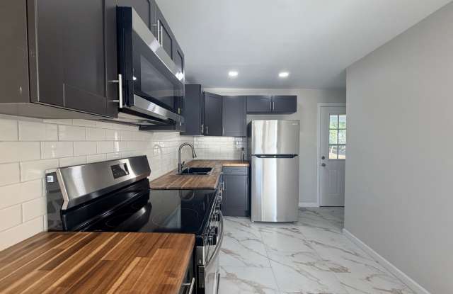 3BD/1B Near VSU. Gallery 1