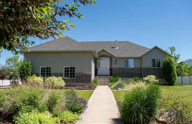 845 W 2550 South photos photos
