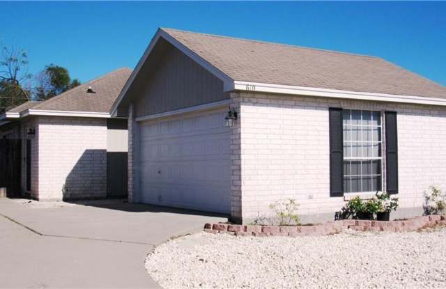 610 Kaipo - 2/Bed 2/Bath - $1675/month photos photos