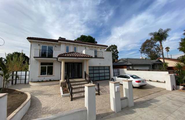 6731 Sunnyslope Avenue Gallery 2