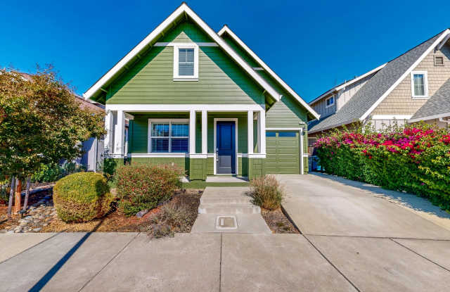 Bright and Beautiful 3 Bedroom, 2.5 Bathroom Single Family Home! Garbage Included! Gallery 1
