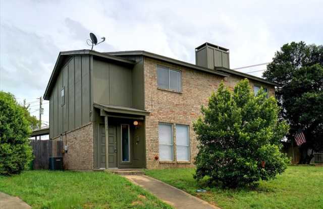 2239 Chase Court - 2239 Chase Court, Dalworthington Gardens, TX 76013