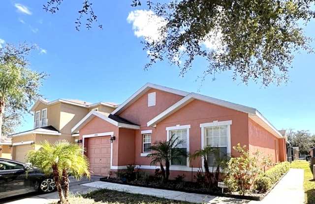 1904 Royal Ridge Dr photos photos