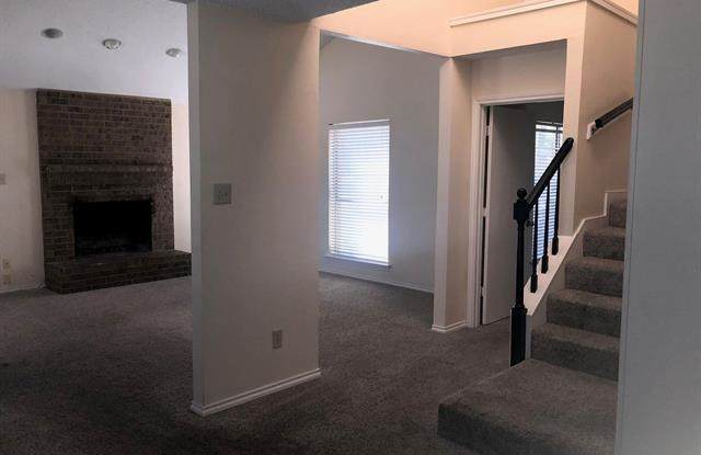 1 Lakeway Drive Gallery 4