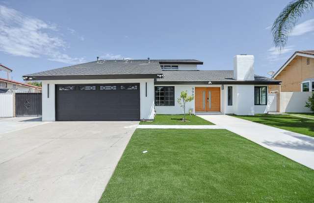 Luxury Fully Remodeled 4 Bed + 1 den / 4 Bath Home Near Mile Square Park – Approx. 2,500 Sq. Ft. photos photos