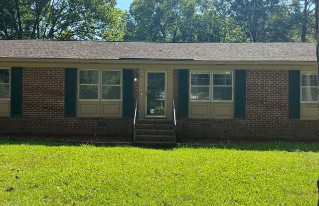 Freshly Painted 3 Bedroom Ranch photos photos