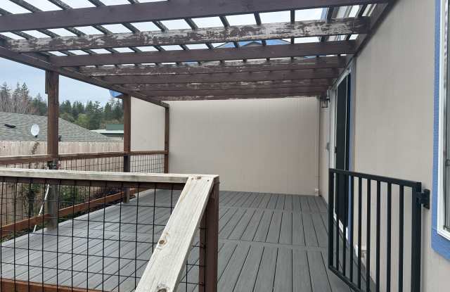 220 Treasurton Street Gallery 2