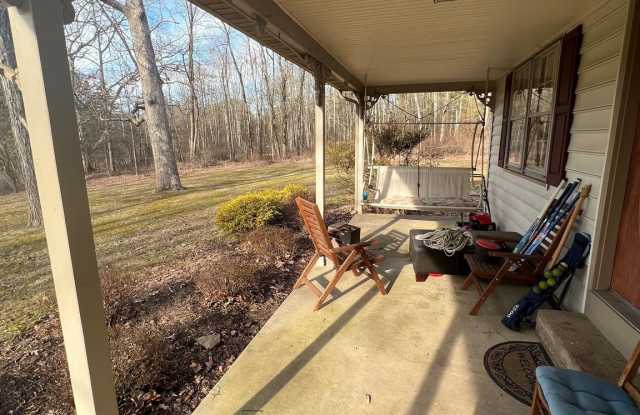 541 E DARK HOLLOW ROAD Gallery 4
