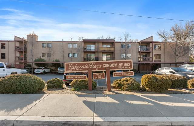 1 Bedroom condo 2955 Lakeside Dr unit 112 Gallery 1