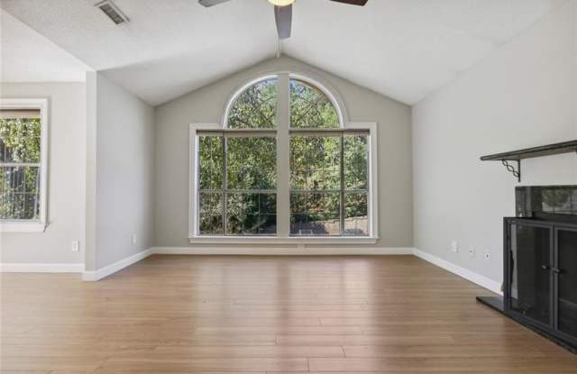 1007 Sandy Lane Drive Gallery 4
