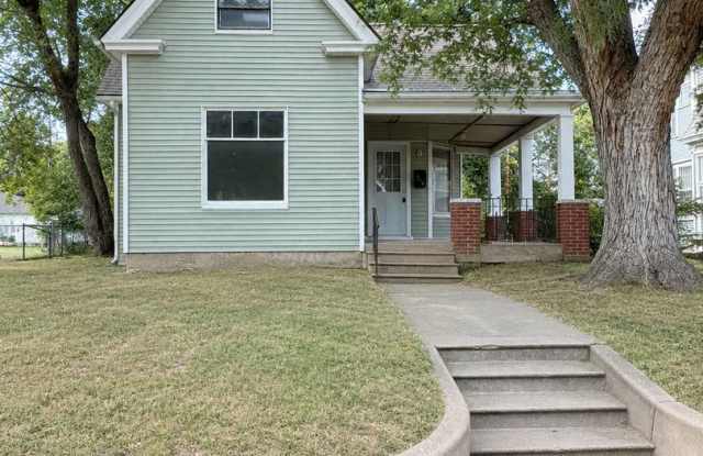 Charming Home in Abilene Gallery 1