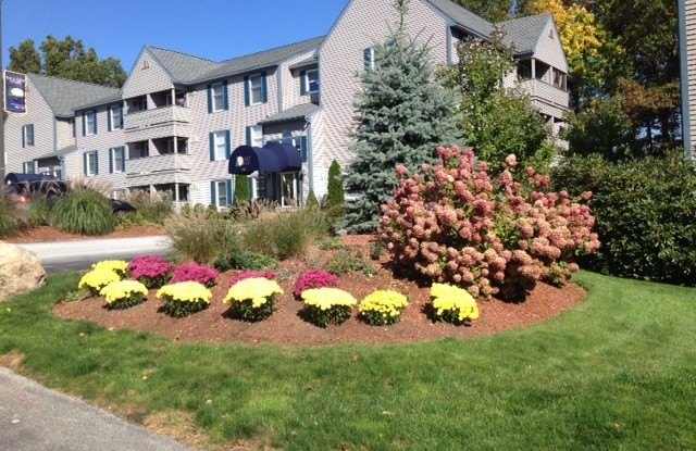 145 Eastern Avenue - 145 Eastern Avenue, Manchester, NH 03104