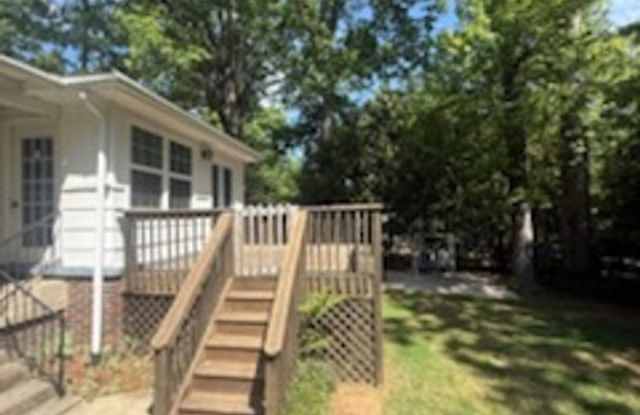909 Cliff Rd photos photos