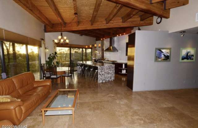 5036 E Calle De Las Chacras Gallery 4